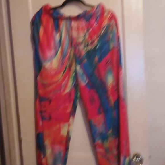Loungewear(Top and pant) - Picture 2 of 2